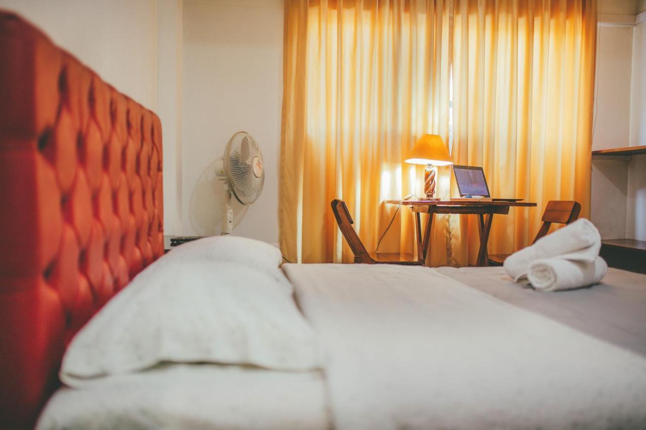 Hotel Excalibur Лима Екстериор снимка