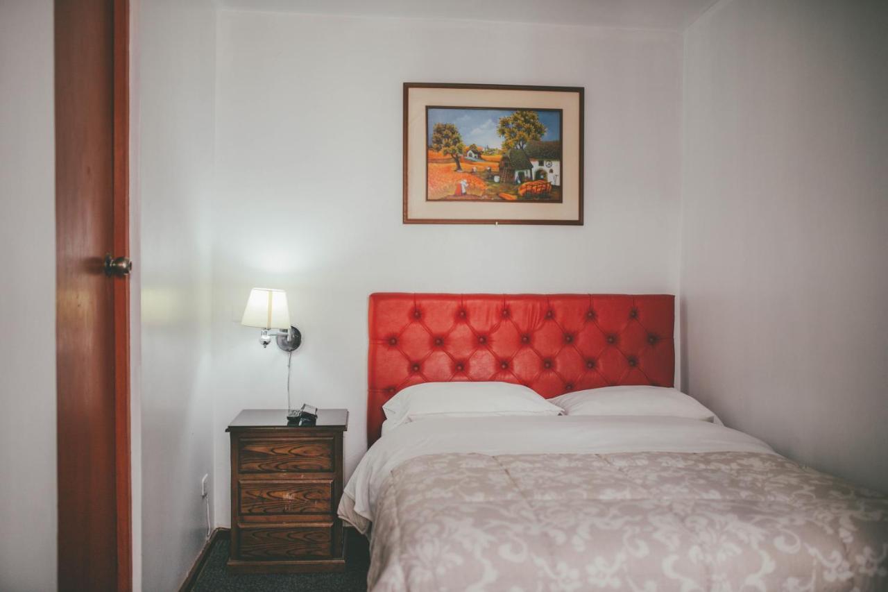 Hotel Excalibur Лима Екстериор снимка
