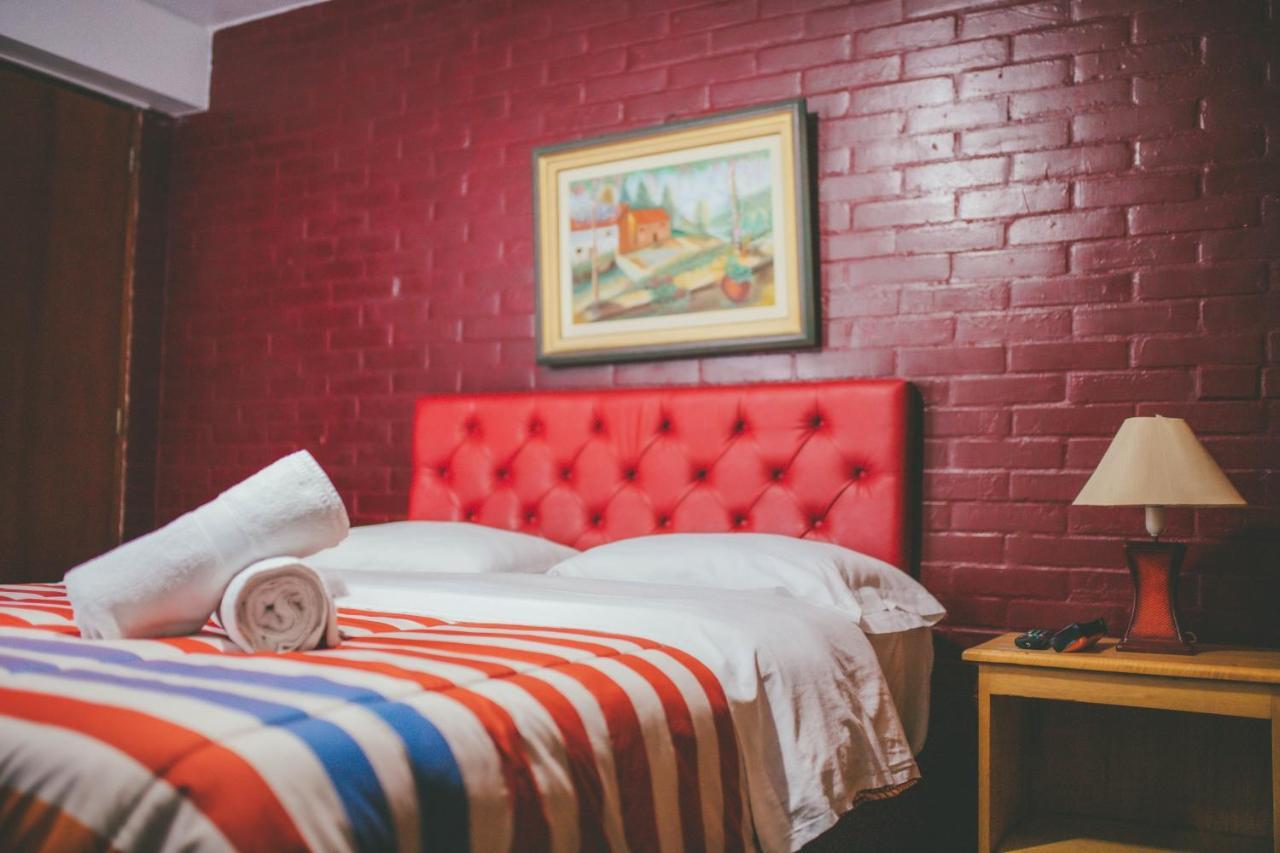 Hotel Excalibur Лима Екстериор снимка