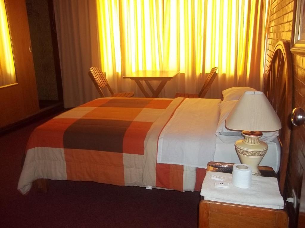 Hotel Excalibur Лима Екстериор снимка