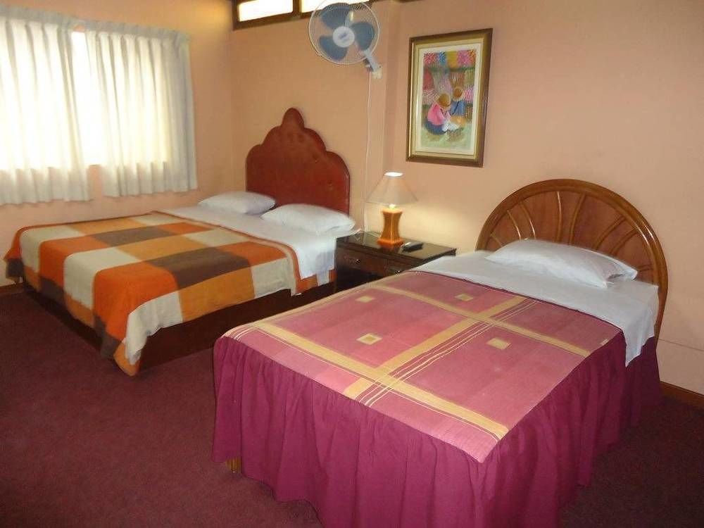 Hotel Excalibur Лима Екстериор снимка