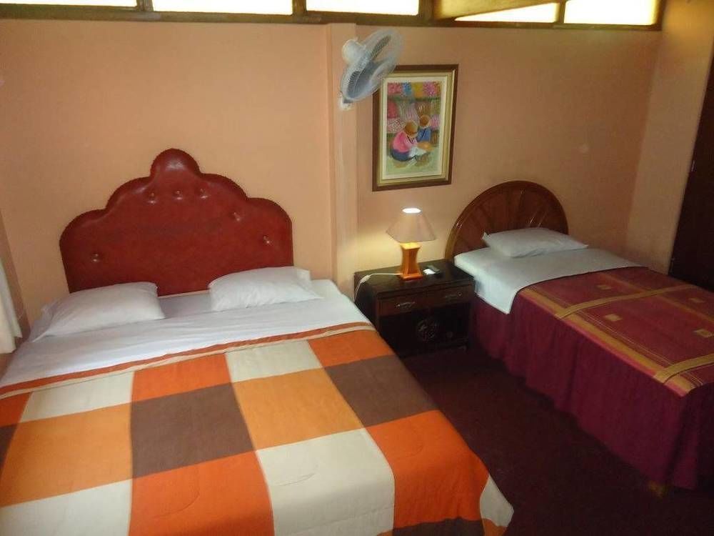 Hotel Excalibur Лима Екстериор снимка