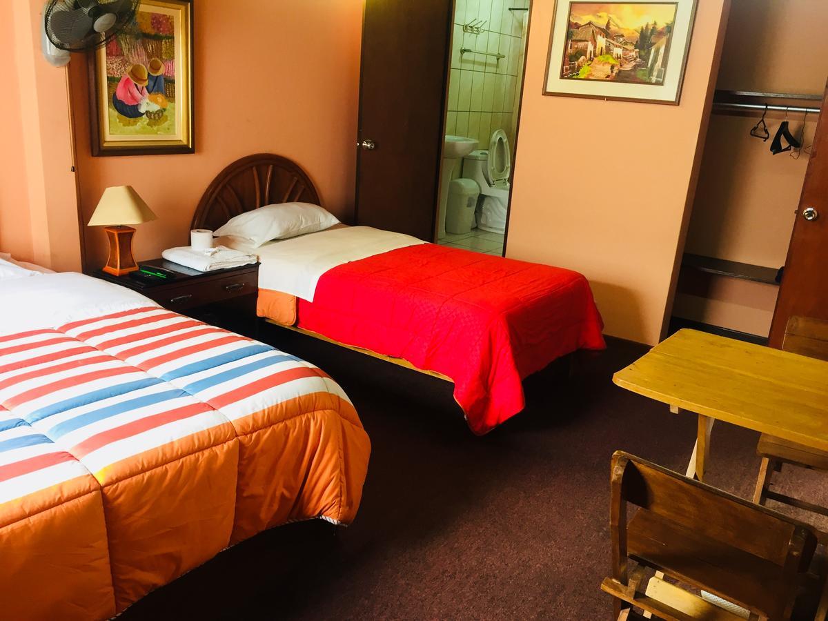 Hotel Excalibur Лима Екстериор снимка